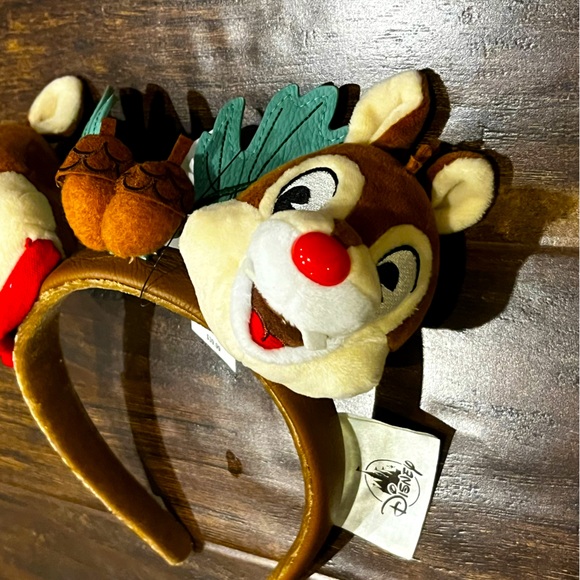 ✨ Disney Parks Loungefly Chip n Dale Fort Wilderness Minnie Mickey Ears ✨ NWT - Picture 9 of 10
